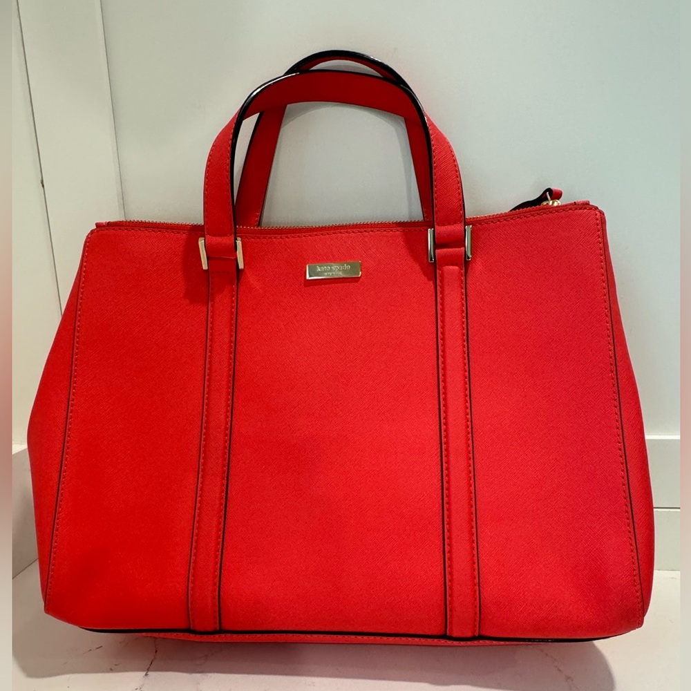 Kate Spade Adjustable Expandable Cross Body Purse commuter bag NWOT